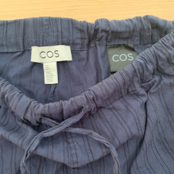 COS shorts - Picture 2 of 2